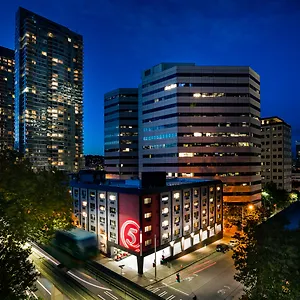 *** Hotel Staypineapple, Five, Downtown United States