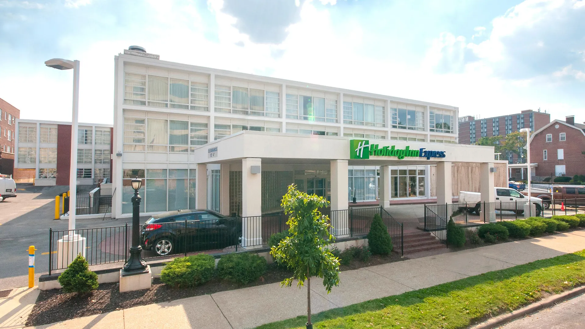 Holiday Inn Express St. Louis Central West End By Ihg