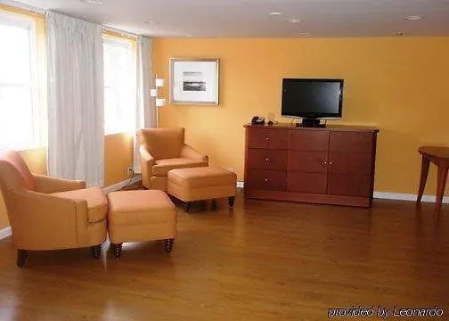 Holiday Inn Express St. Louis Central West End By Ihg Hotel Saint Louis